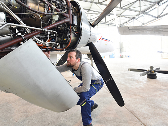 Technicien de maintenance aéronautique
