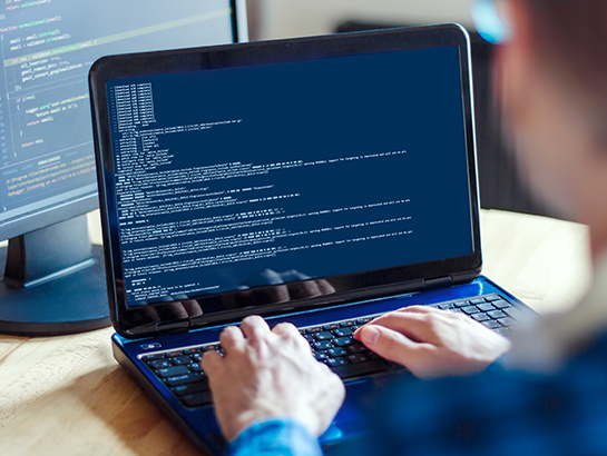 écran de pc avec codage