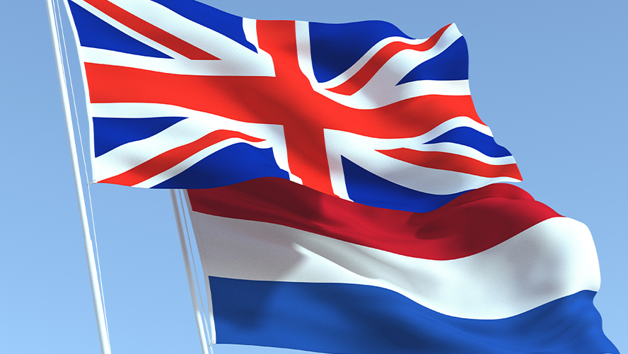 drapeaux anglais et hollandais