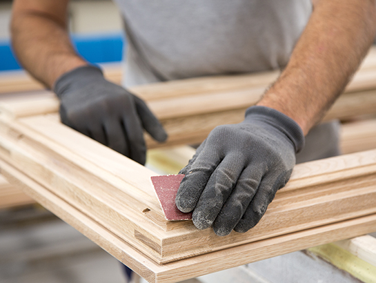 Photo : Poseur / Poseuse de fermetures menuisées